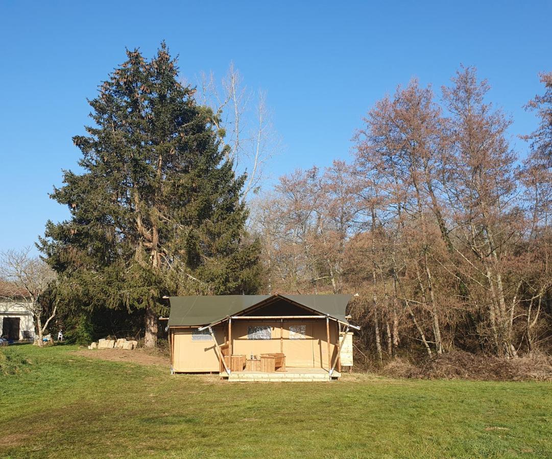 Luxury Safari Tents At Moulin Du Pommier Glamping & Camping Saulgond Esterno foto