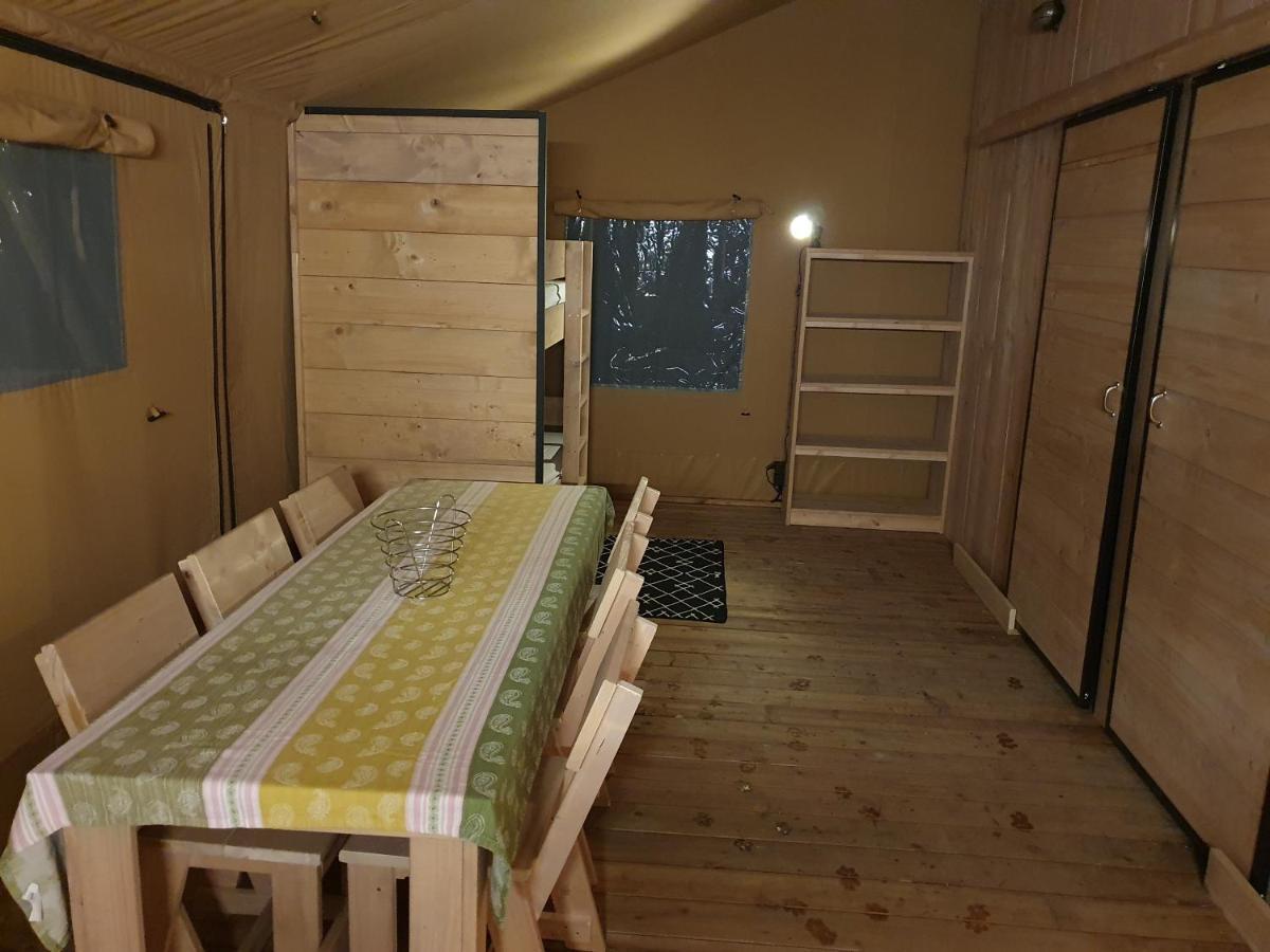 Luxury Safari Tents At Moulin Du Pommier Glamping & Camping Saulgond Esterno foto