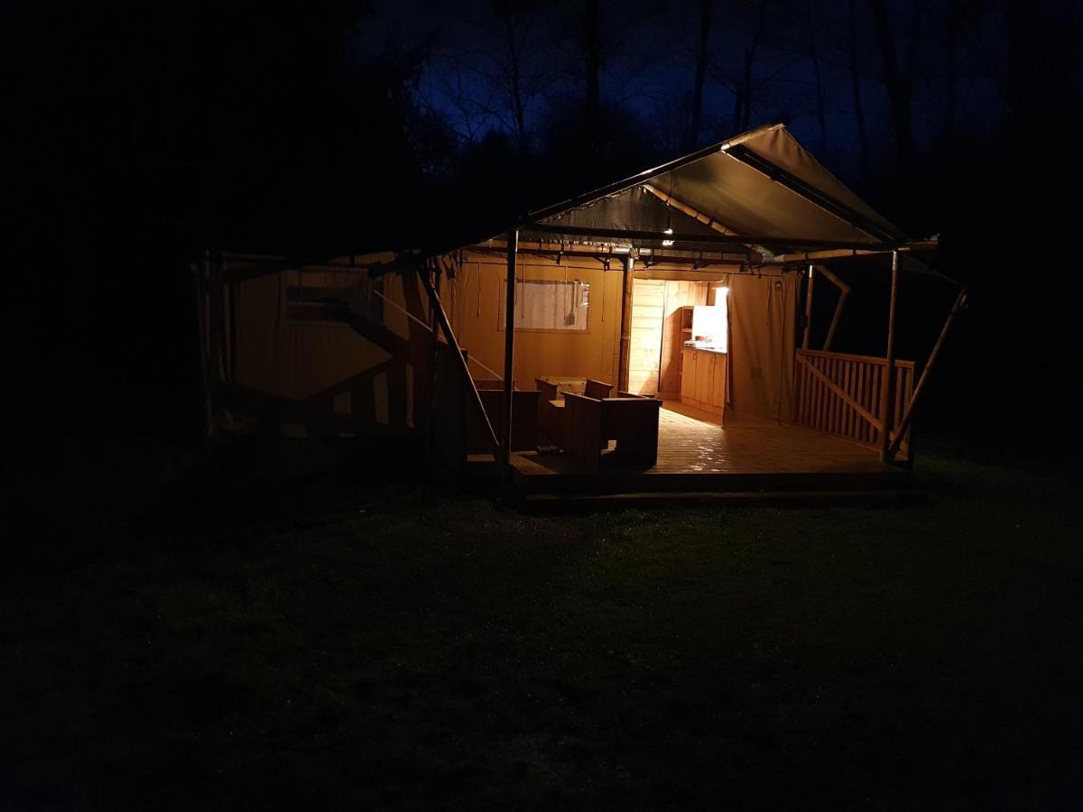 Luxury Safari Tents At Moulin Du Pommier Glamping & Camping Saulgond Esterno foto