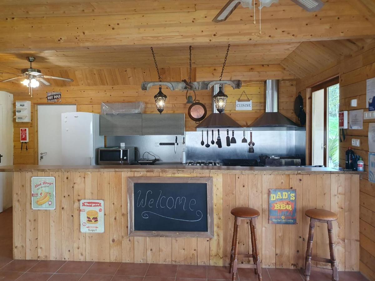 Luxury Safari Tents At Moulin Du Pommier Glamping & Camping Saulgond Esterno foto
