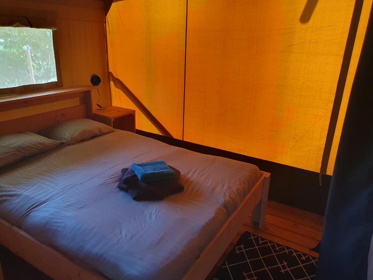 Luxury Safari Tents At Moulin Du Pommier Glamping & Camping Saulgond Esterno foto