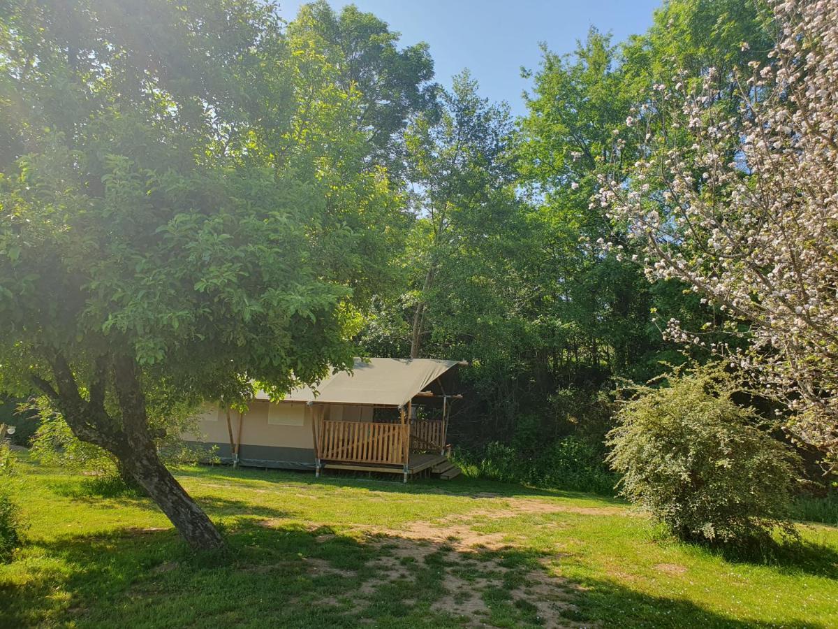 Luxury Safari Tents At Moulin Du Pommier Glamping & Camping Saulgond Esterno foto