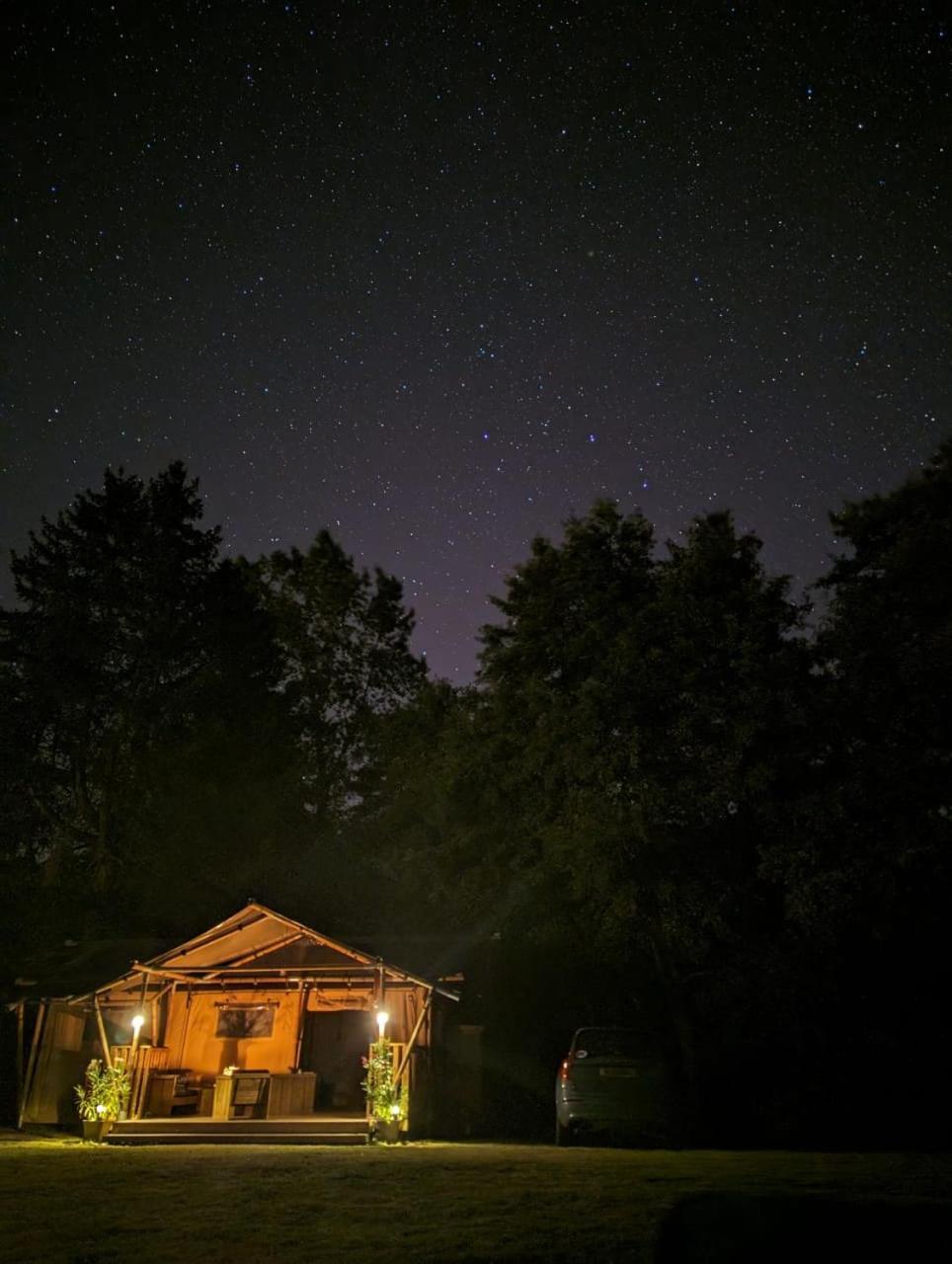 Luxury Safari Tents At Moulin Du Pommier Glamping & Camping Saulgond Esterno foto